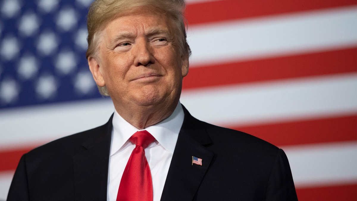 YouTube Trump'ın hesabını yeniden erişime açtı