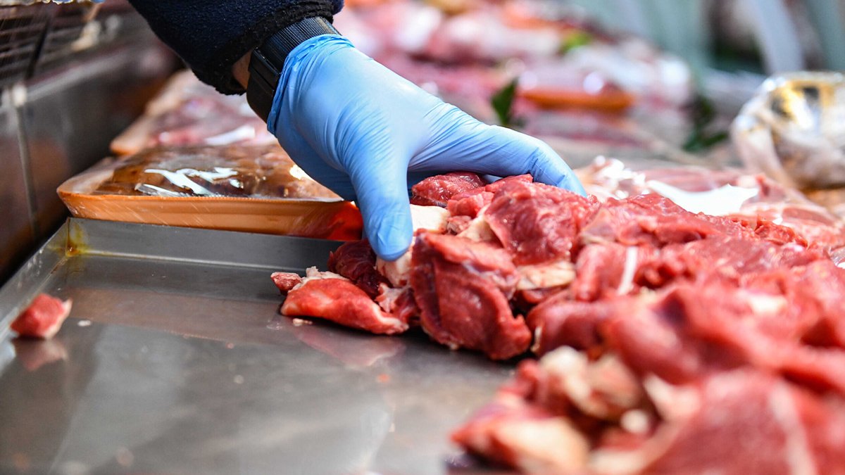İstanbul'da kırmızı ete 'Ramazan ayı' düzenlemesi: Bazı marketler fiyatları sabitledi