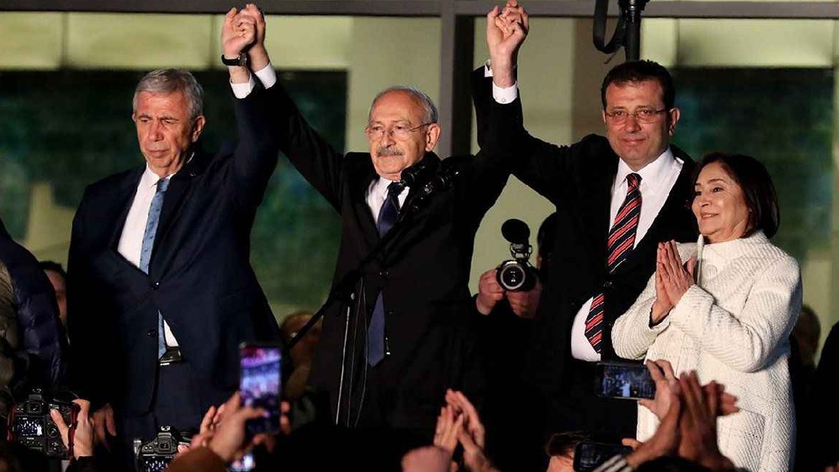 İmamoğlu ve Yavaş'tan aynı anda 14 Mayıs paylaşımı: Seçmene sandık sorumluluğu çağrısı