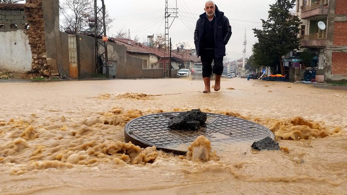 Şiddetli sağanak şimdi de Malatya'da