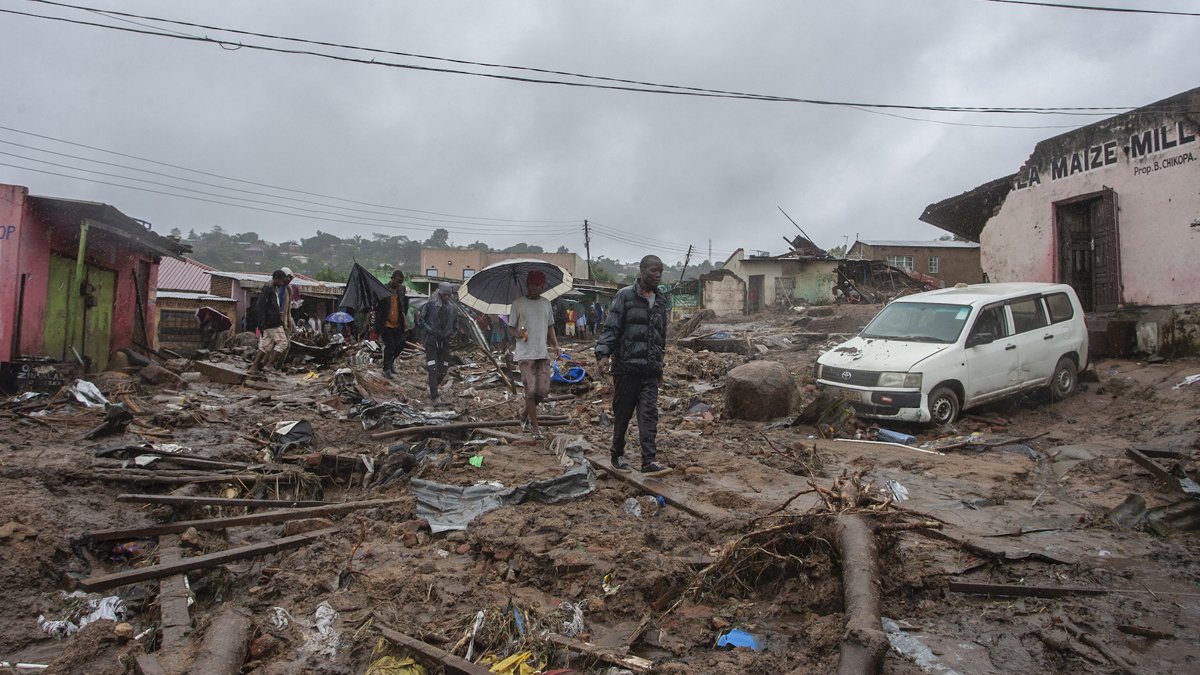 'Tarihin en uzun süren kasırgası'nda ölü sayısı 500'ü geçti