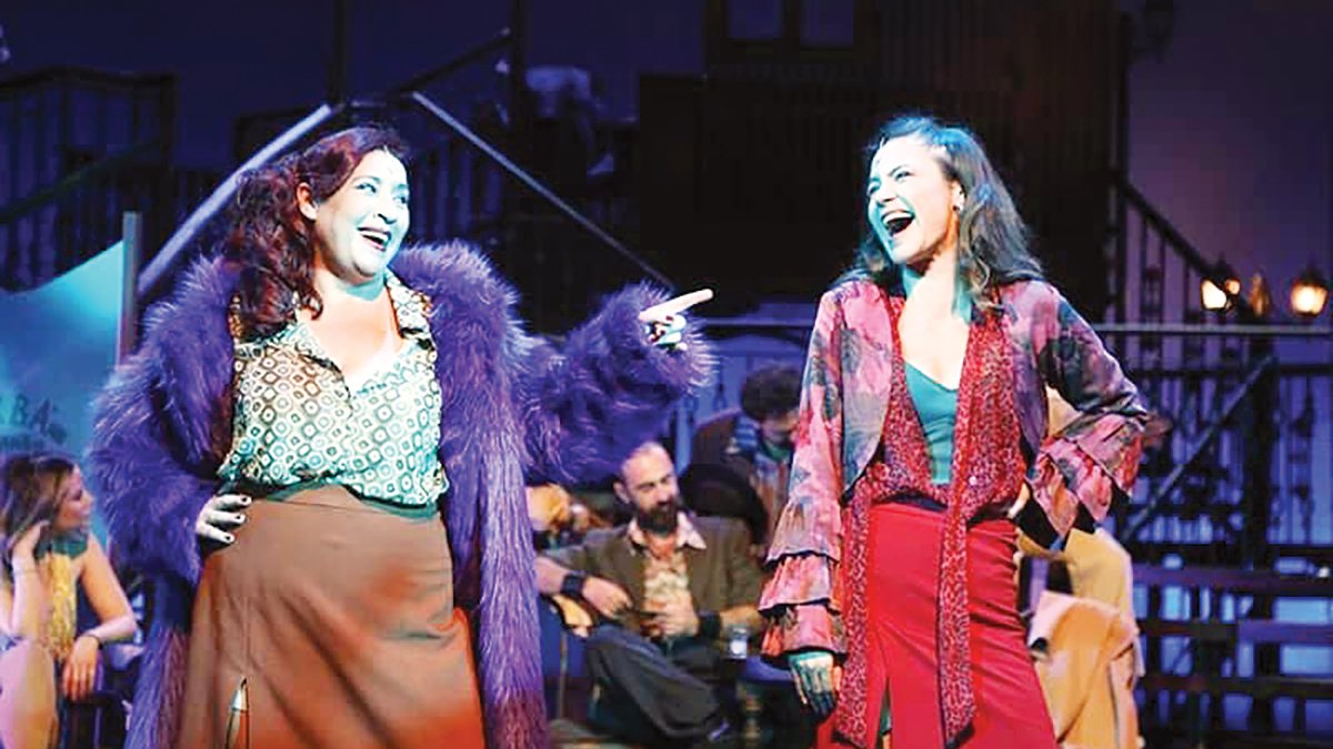 Darülbedayi’nin gözdelerine çift kişilik davetiye