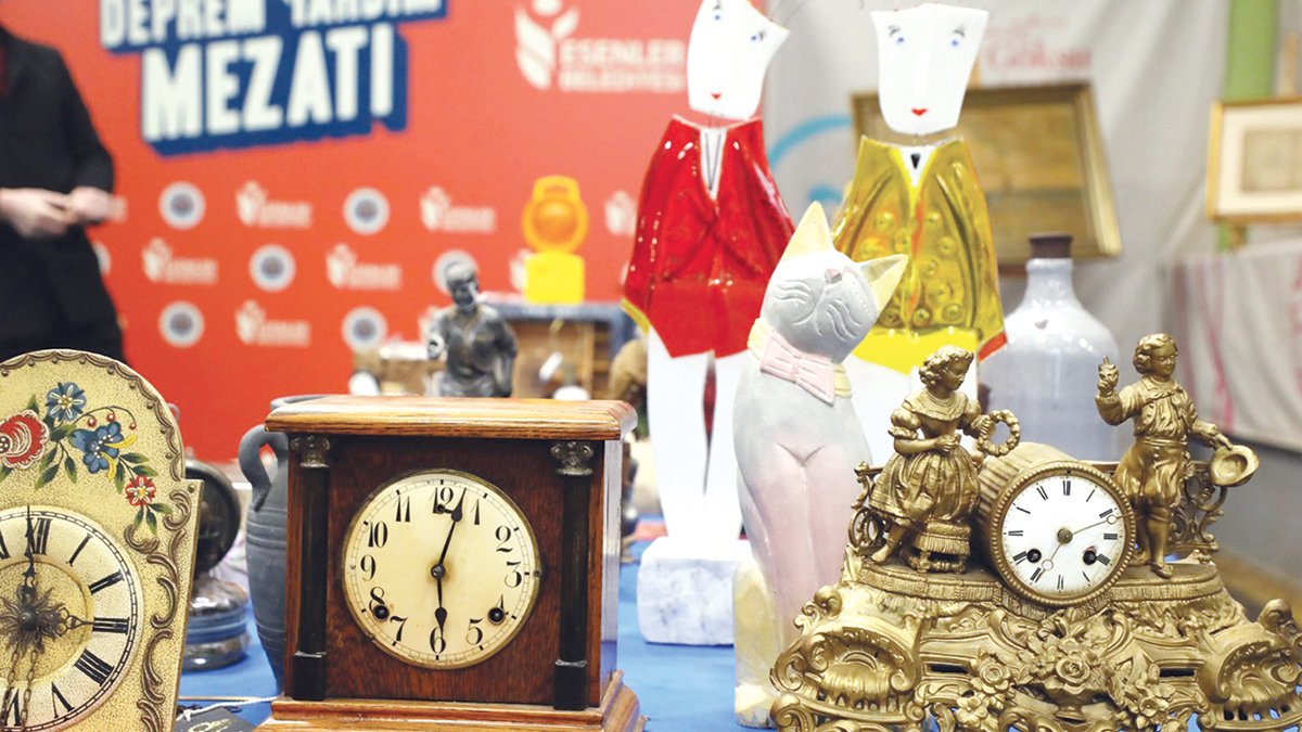 Antikalar depremzedeler için müzayedeye çıktı