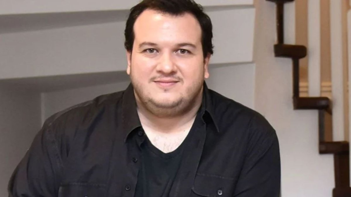 Şahan Gökbakar ile Kızılay başkanı Kerem Kınık sosyal medyada birbirine girdi! "Senin çadır sattığını duysaydı..."