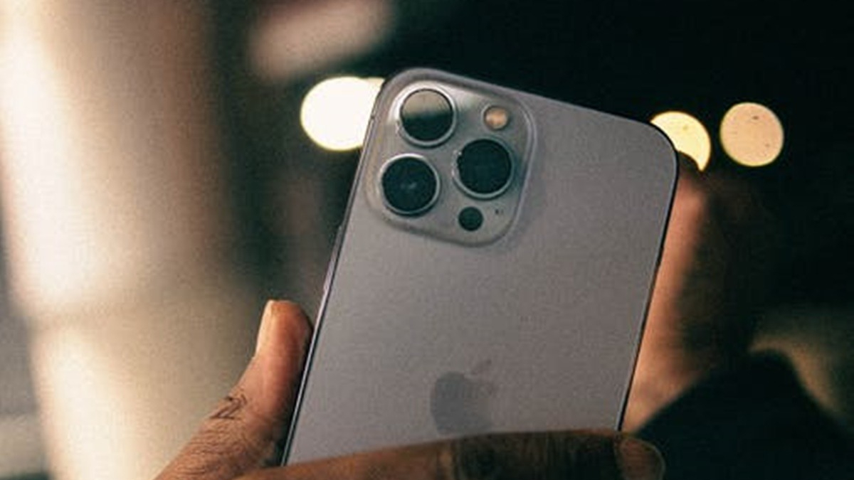 Kremlin’den Rus yetkililere ‘iPhone kullanmayı bırakın’ talimatı