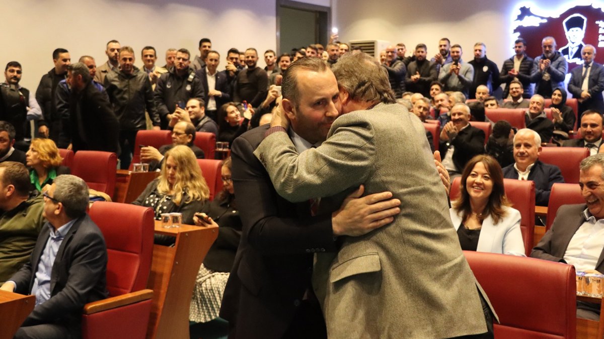 Mustafa Tutuk Yalova Belediye Başkanı oldu