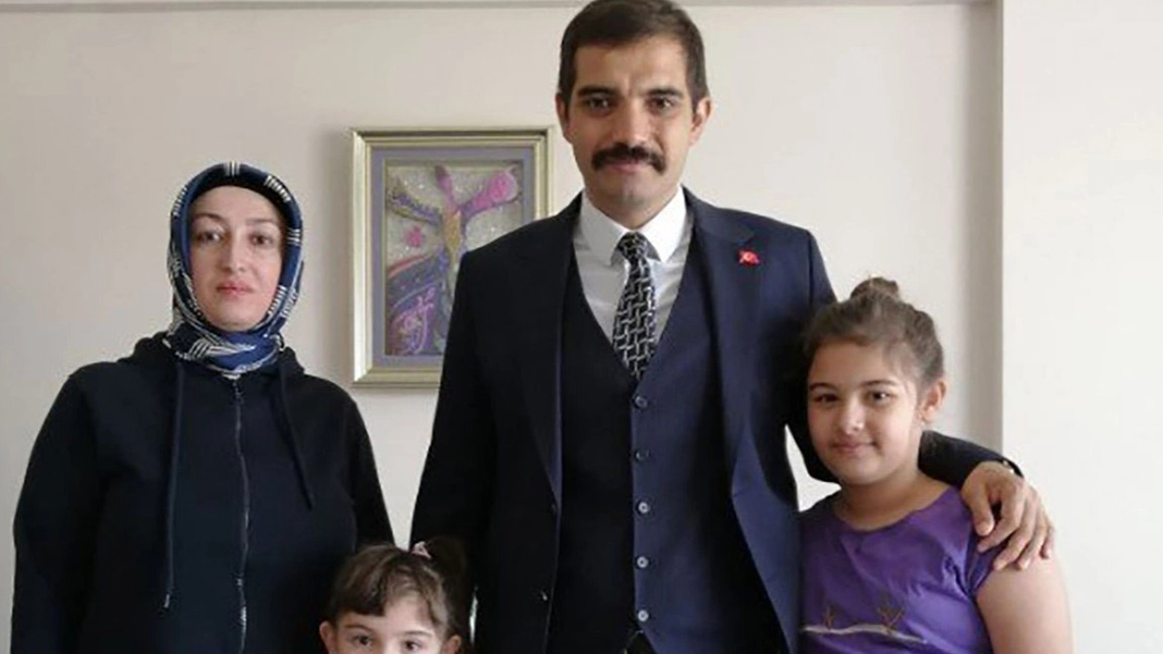 Sinan Ateş'in eşi 'Siyasetçilerin namusuna emanet' diyerek konuştu: Siyaset bu alçak suikasttan uzak değil