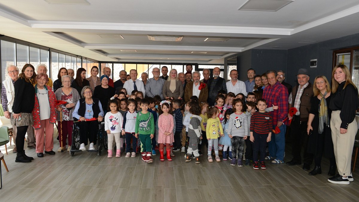 Minik kalpler büyüklere dokundu