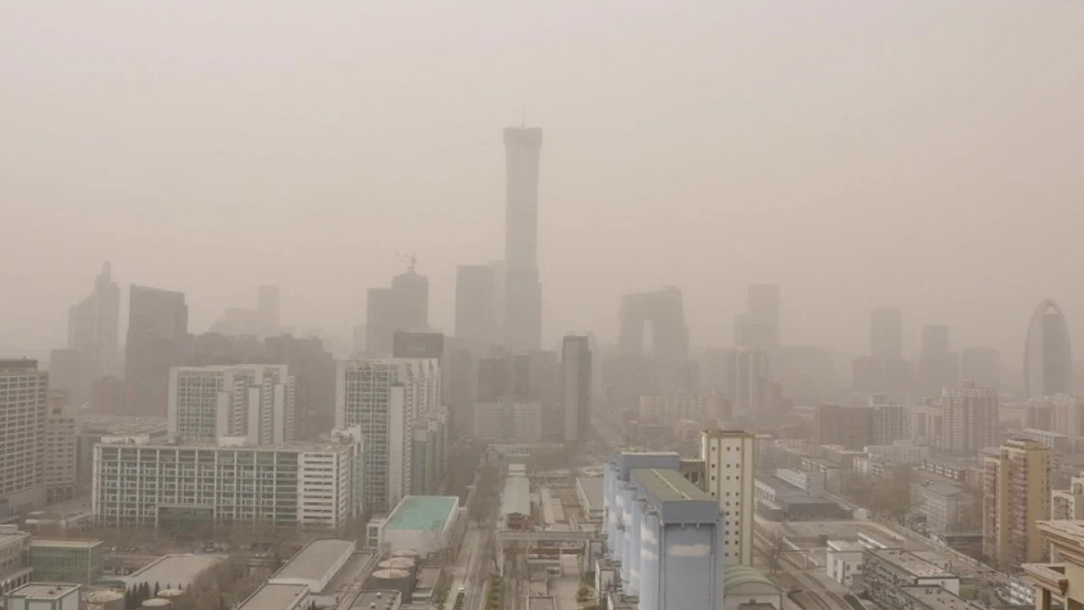 Çin alarmda! Hava 'zehirli' seviyeye ulaştı