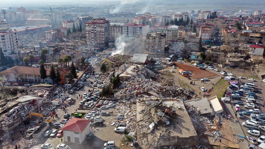 Muhalefet 11 ildeki yıkımı inceleyerek rapor hazırladı: Depremin faturası 126.3 milyar dolar
