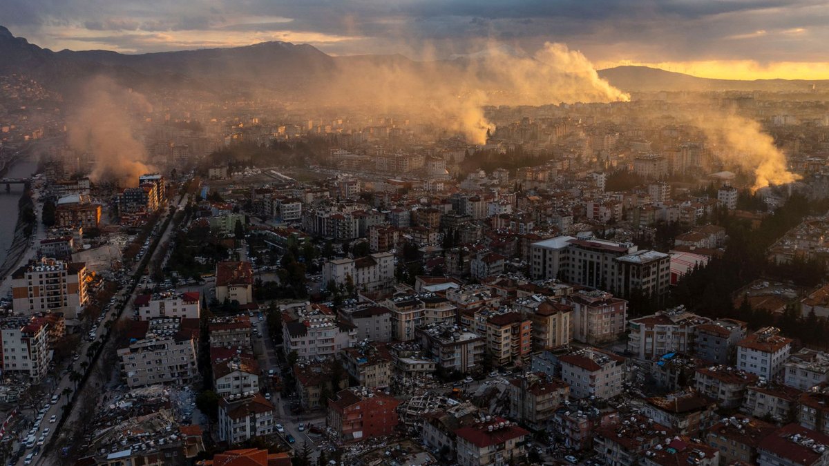 Deprem bölgesinde yeni yapılanlar da tabut çıktı