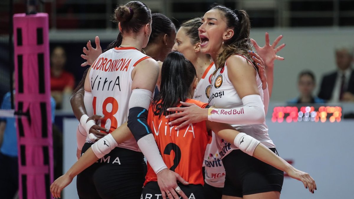 Eczacıbaşı Dynavit yarı final bileti için sahaya çıkıyor