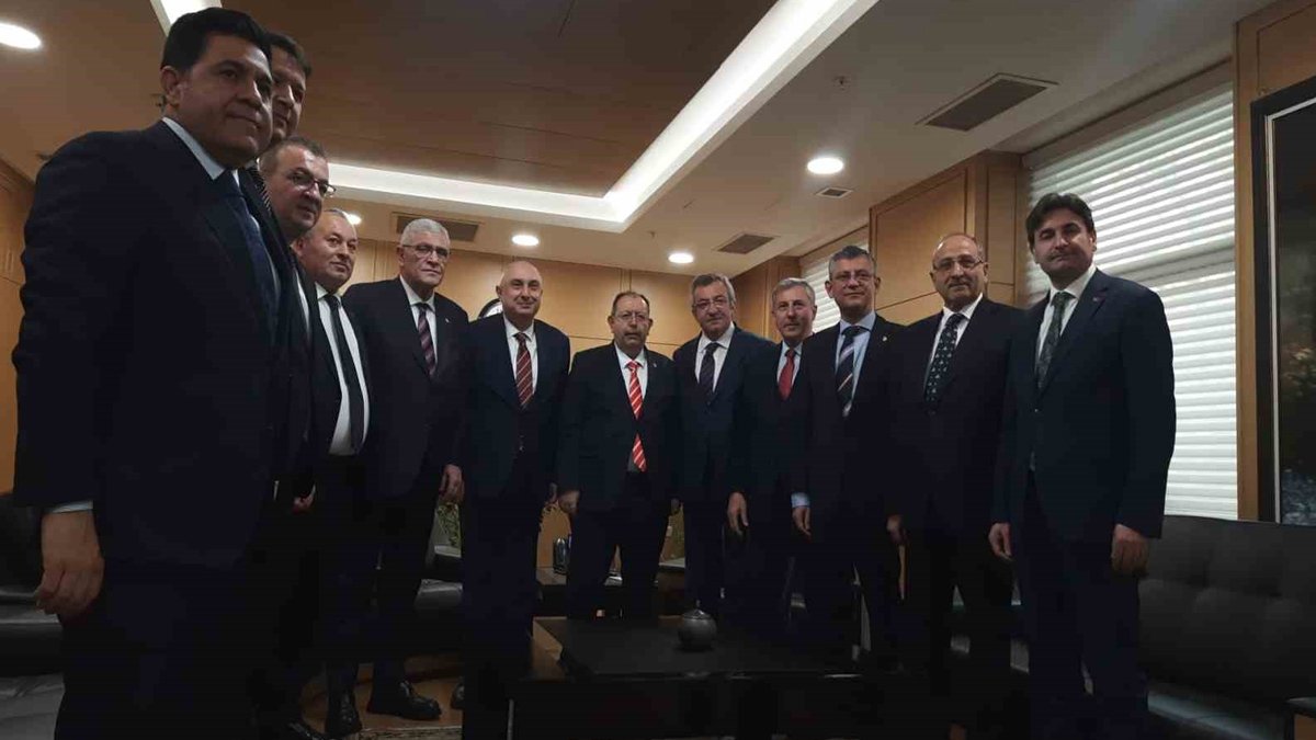 Kılıçdaroğlu’nun cumhurbaşkanı adaylığı için YSK'ya başvuru yapıldı