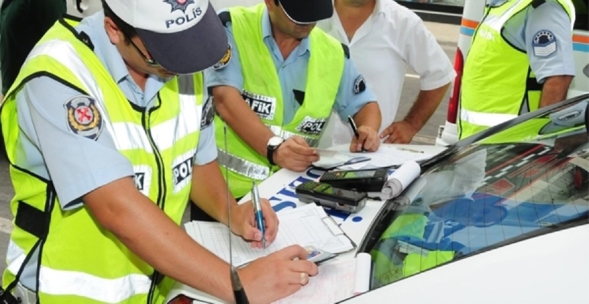 Aracı olanlar hemen plakasını kontrol etsin! Plakanızda bu varsa cezası çok büyük: 1671 TL