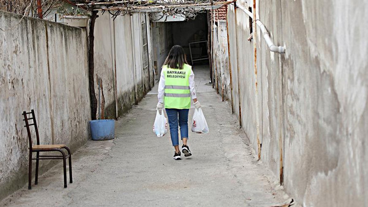 Bayraklı’da Ramazan dayanışması