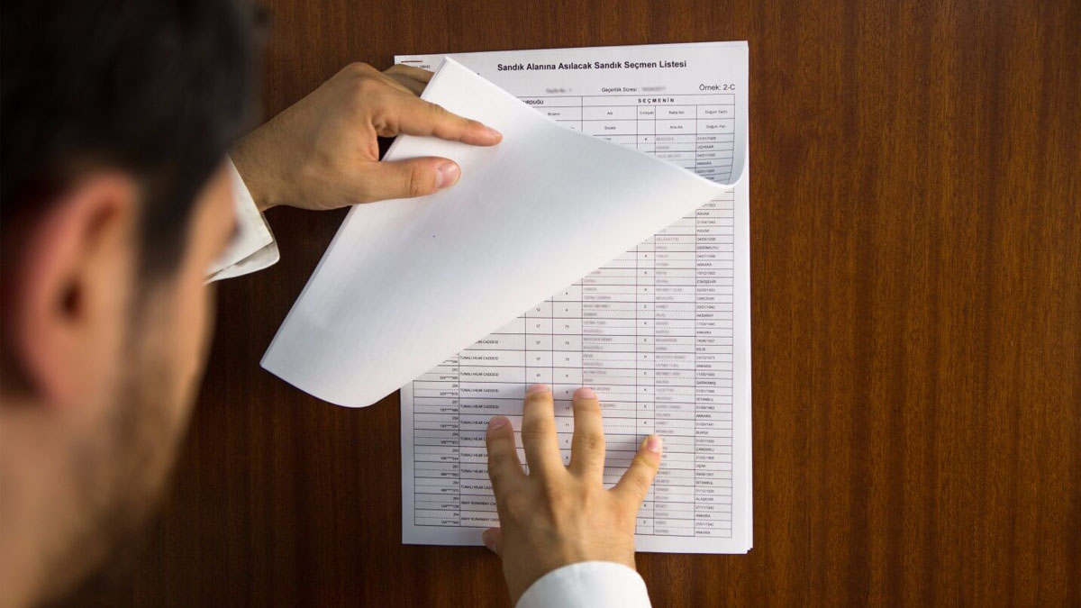 Seçmen listesinde o ismi gören çileden çıktı! Hemen silinmesini istiyorlar: Mahalleli ayaklandı