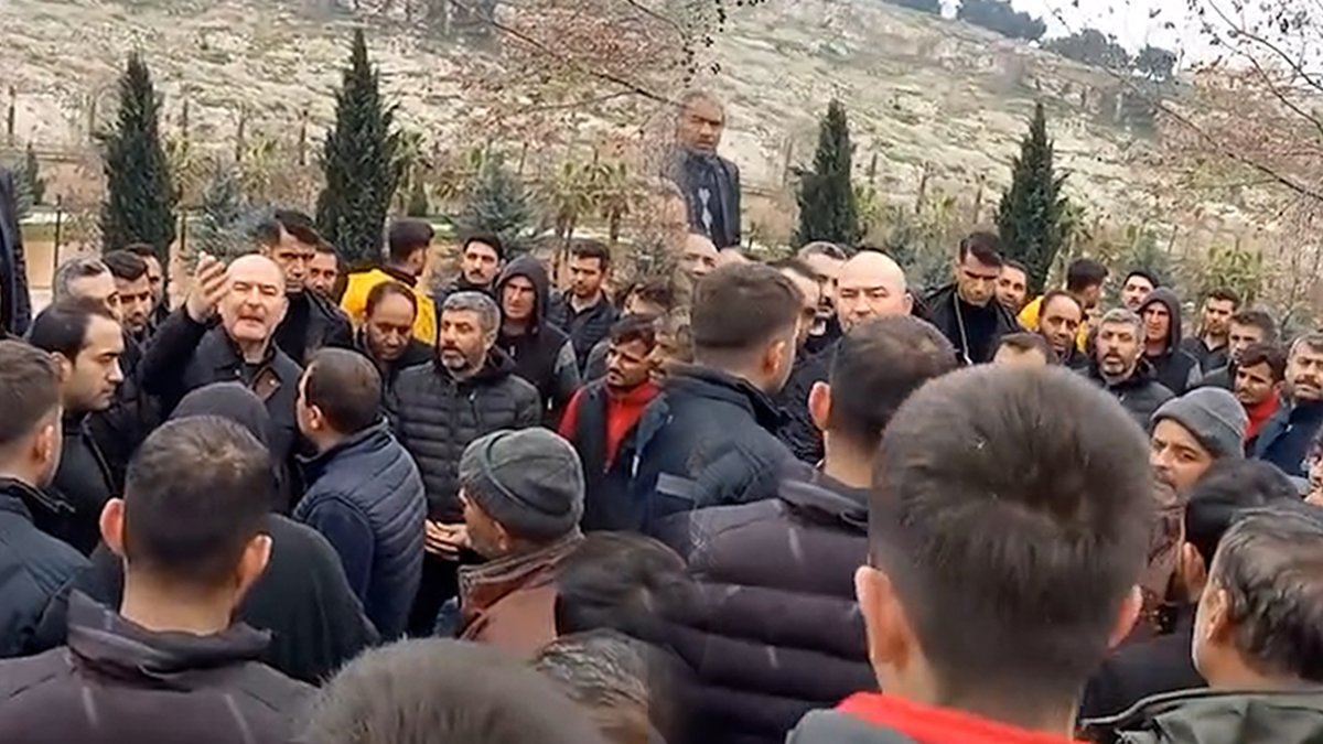 Soylu'dan selzede vatandaşa video tepkisi: Şunu çekme ya