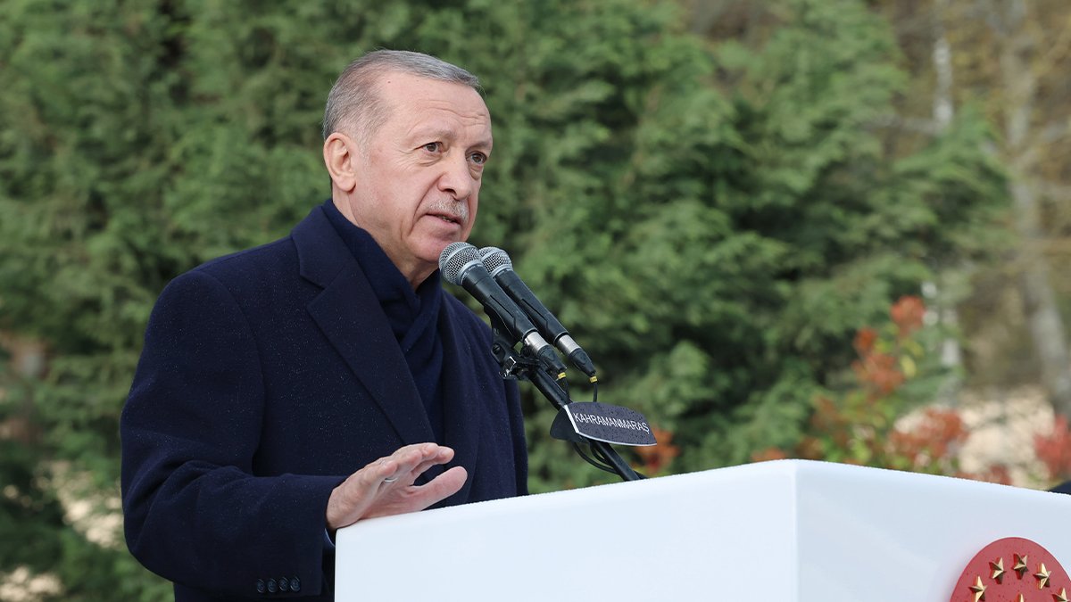 Erdoğan deprem bölgesinden seslendi: Bu felaket başarma irademizi elimizden alamayacak