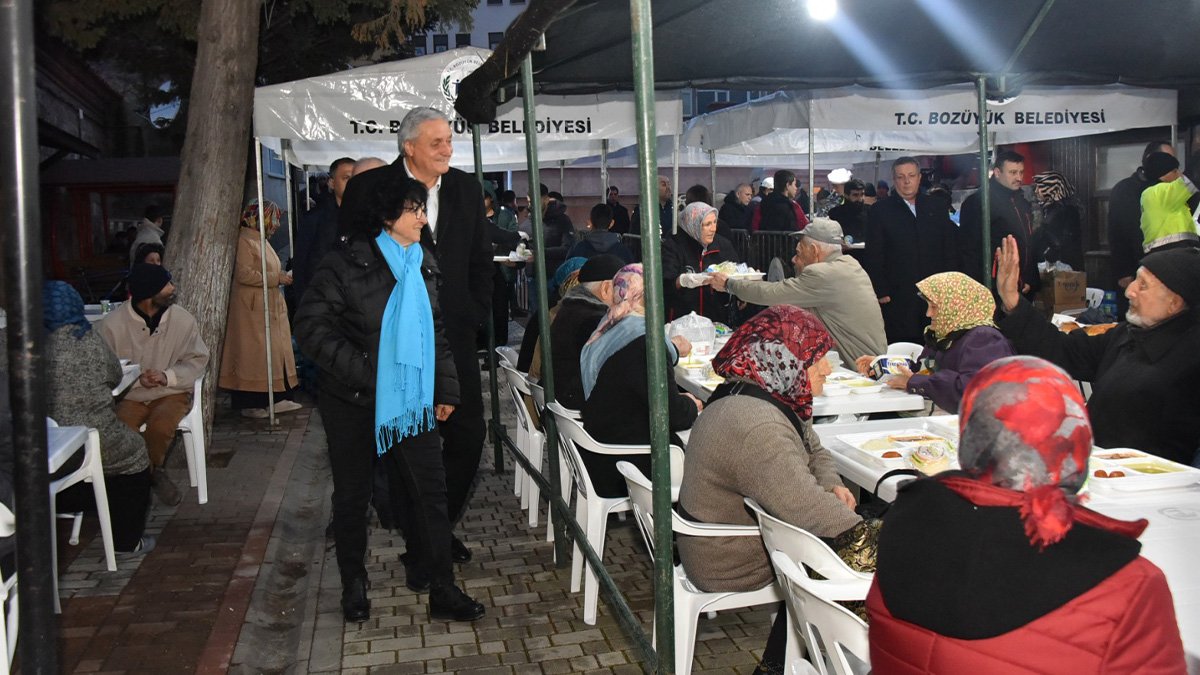 Başkan Bakkalcıoğlu Ramazan ayının ilk orucunu hemşehrileri ile birlikte açtı