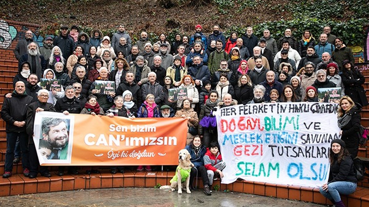 Tutuklu avukat Can Atalay'a doğum günü sürprizi