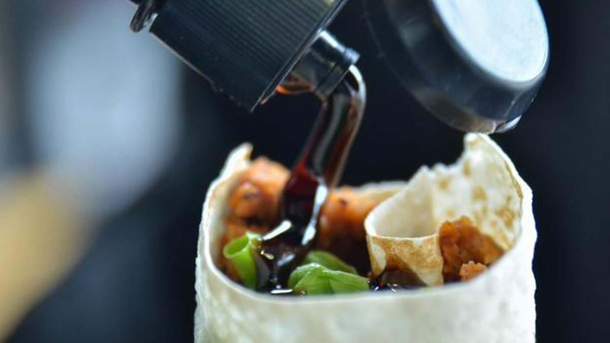 Nar ekşisi izlenimi veren soslara yasak