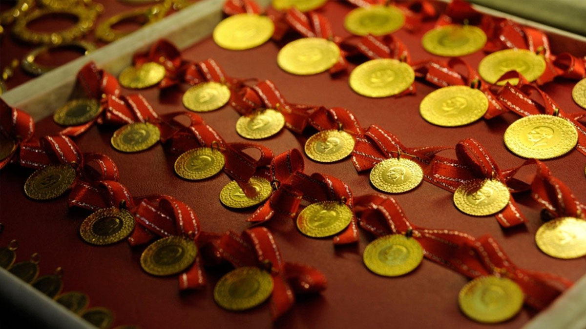 Altın fiyatlarında TCMB dokunuşu! Faiz kararı sonrası bu beklenmiyordu: 3 kurum o seviyeyi işaret etti!