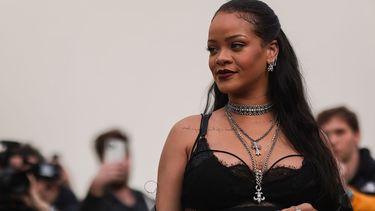 Rihanna'ya akılalmaz 'evlilik teklifi': Zorla evine girmeye çalıştı