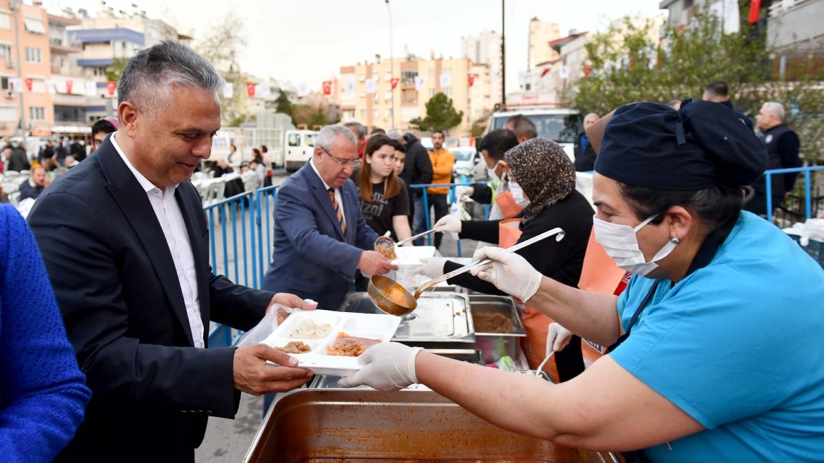 Başkan Uysal, ‘Birleşmek zorundayız’