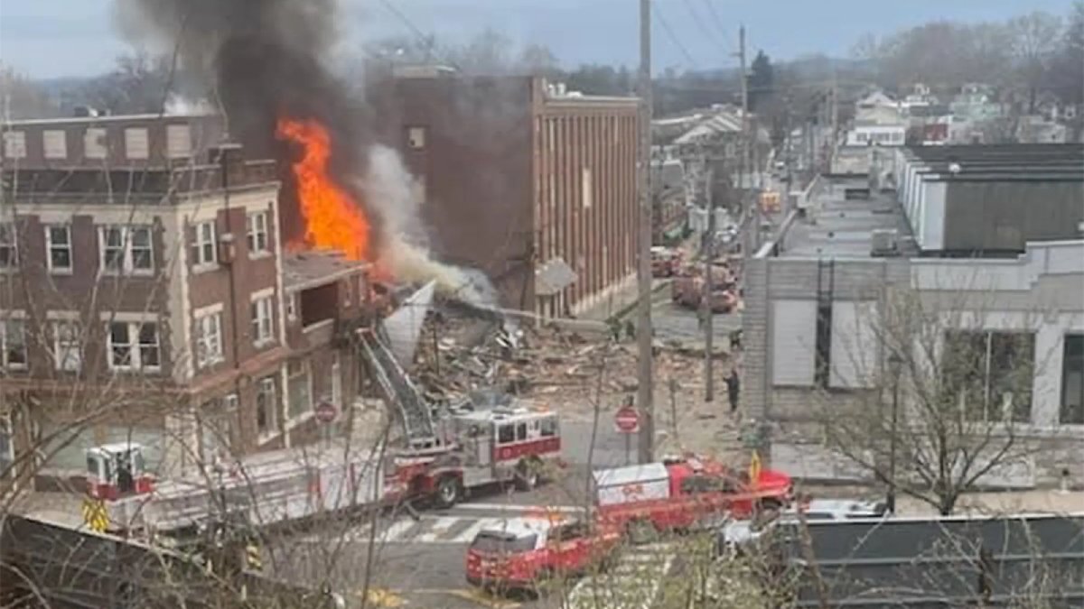 ABD’de çikolata fabrikası havaya uçtu: O anlar kamerada