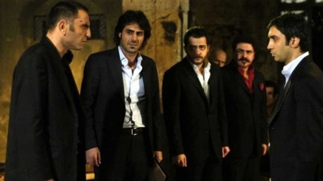 Kurtlar Vadisi oyuncusu milletvekili aday adayı oldu