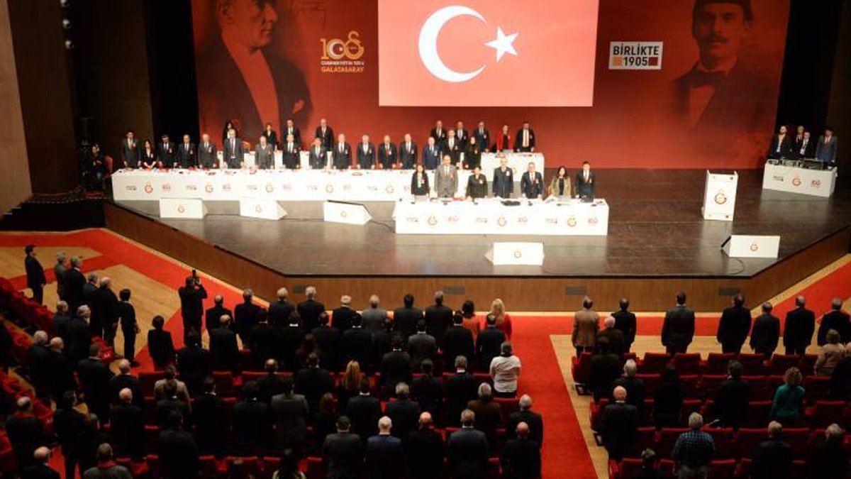 Burak Elmas ve Dursun Özbek yönetimi ibra edildi