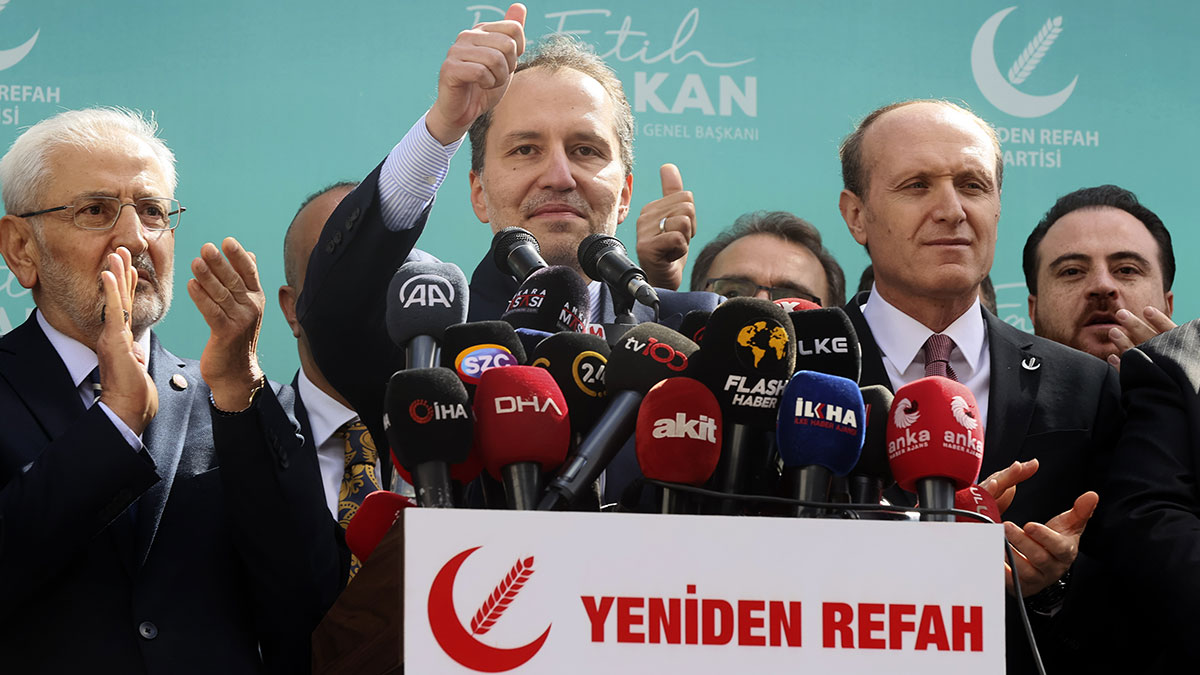 Fatih Erbakan'ın tam adını ilk kez öğreneceksiniz! Adaylık imzasında ortaya çıktı