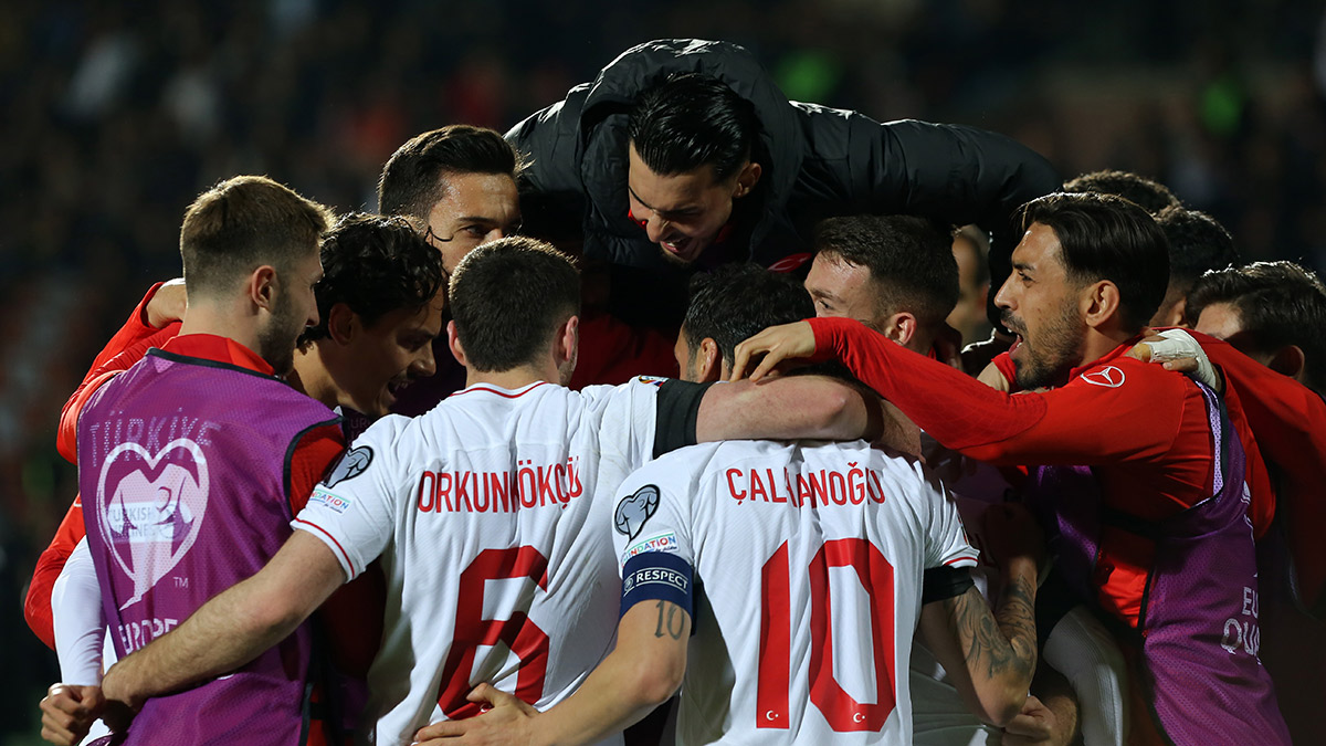 Ay-Yıldız zaferle başladı