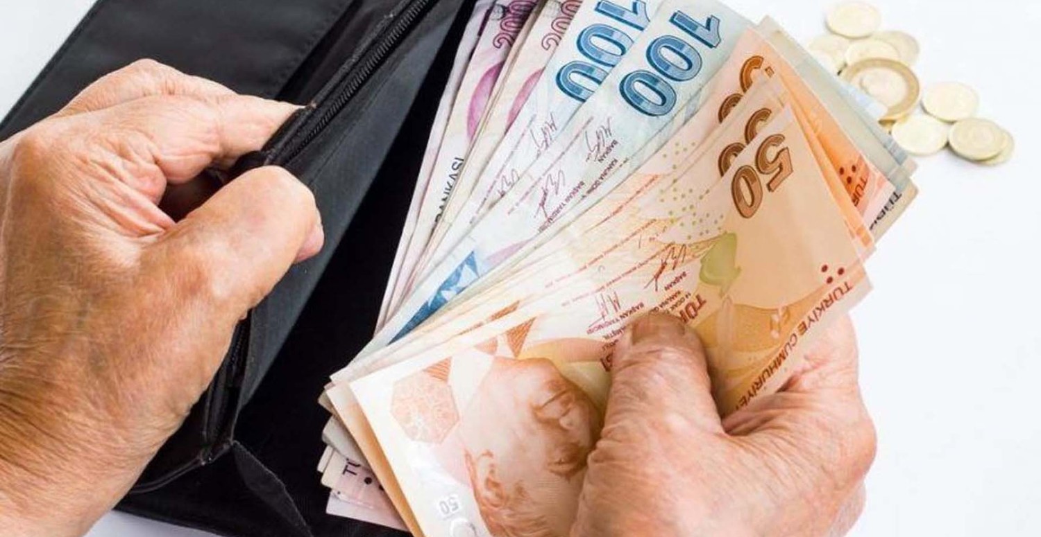 Emekli promosyonuna maaş zammı ayarı! Maaşlar değişti, promosyon fırladı: Bu çift haneyi ilk kez duyacaksınız! Maaşını henüz taşımayanlar dikkat