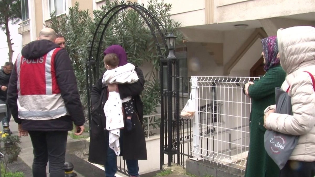 İstanbul'da korkutan yangın: Sokağa döküldüler