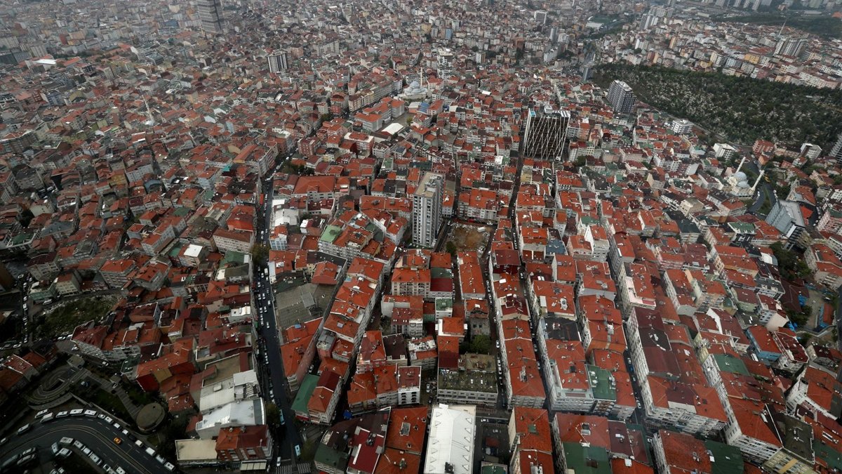 İstanbullunun deprem çıkmazı: Kimse binasına güvenmiyor ama kontrole de yanaşmıyor