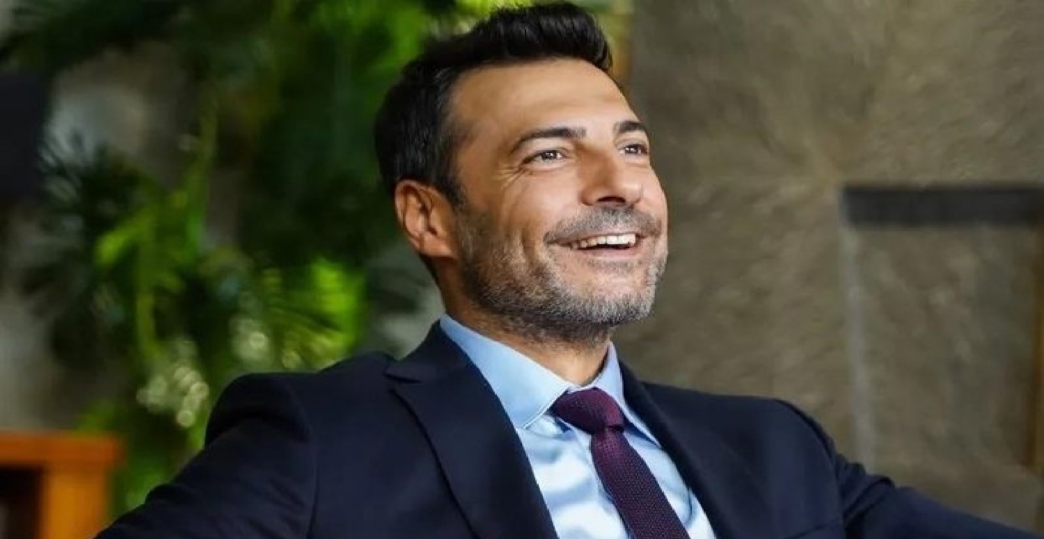 Kızılcık Şerbeti'nin yakışıklı amcası Ömer meğer yıllardır o isimle evliymiş! Barış Kılıç'ın 23 yıllık aşkı ilk kez ortaya çıktı