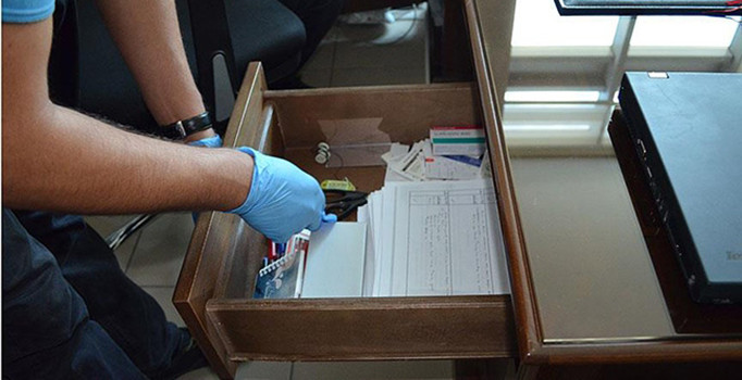 Savcı Mehmet Sel'in odasında darbe sonrası kullanılacak dilekçe çıktı