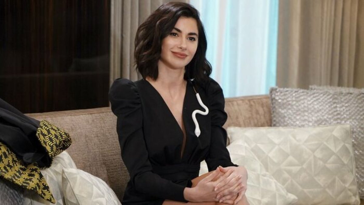 Oyuncu Nesrin Cavadzade kaza yaptı