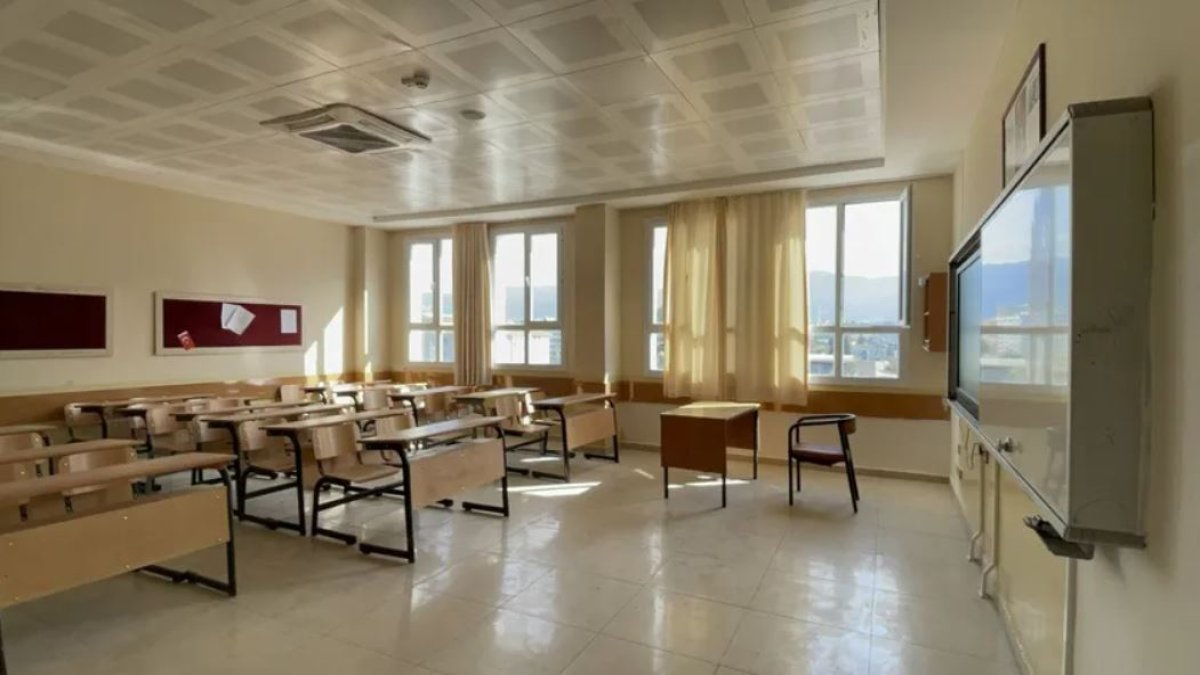 Depremin vurduğu Hatay ve Malatya'nın 16 ilçesinde okullar açılıyor