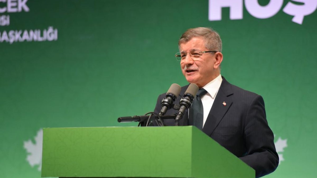 Davutoğlu, Millet Sofrası’ndan mesaj verdi: Yunus Emre gibi gönüller yapmaya geliyoruz