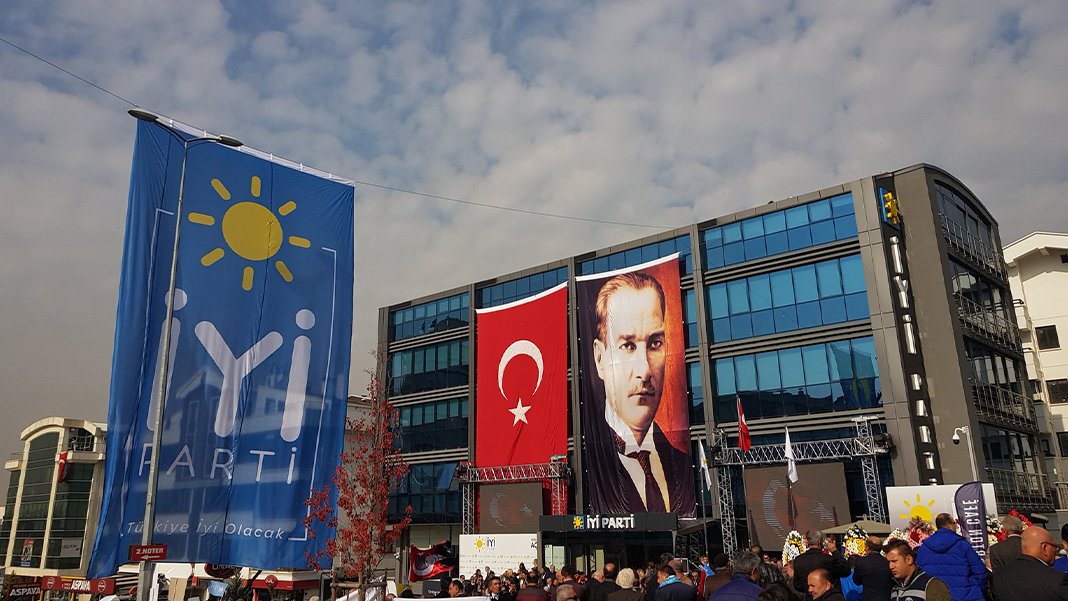 İYİ Parti, Erdoğan'ın adaylığına itiraz ediyor: Bugün YSK'ya gidecekler