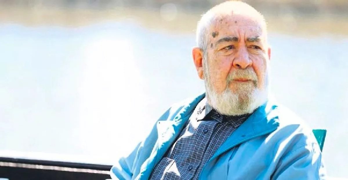 Leyla ile Mecnun'un ak sakallı dedesiydi! Usta oyuncu Köksal Engür'den kötü haber: Sevenlerini yasa boğdu