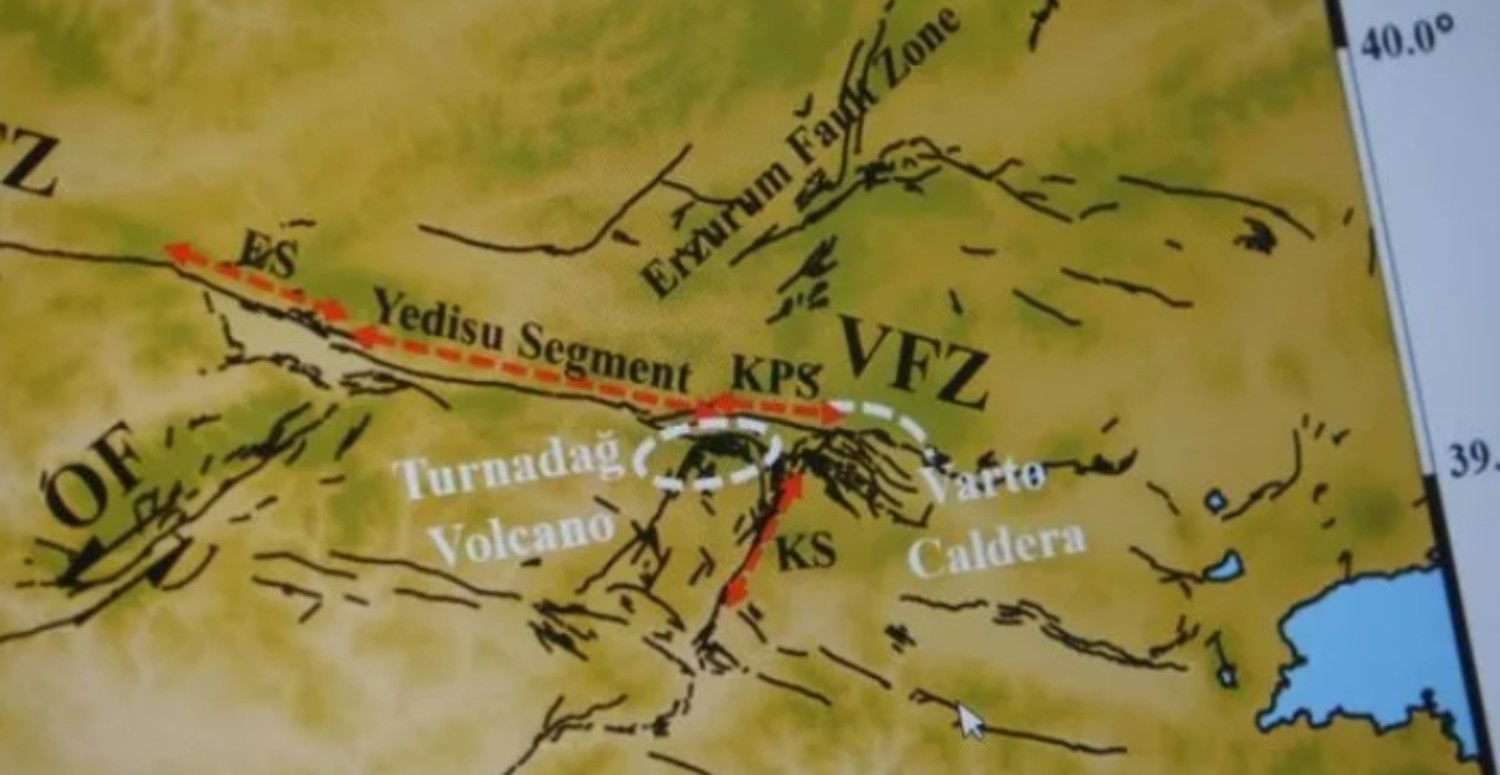 Deprem korkusu büyüyor! 3 levha o bölgede kesişti: Her an büyük bir deprem bekleniyor!
