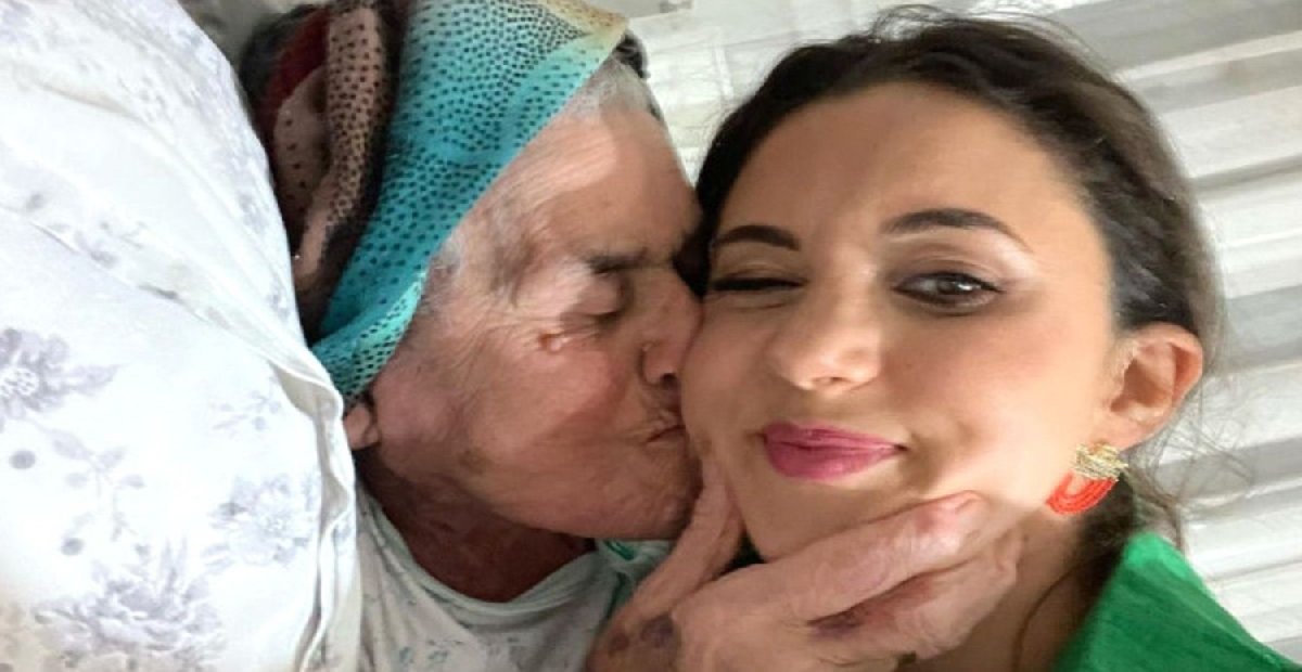 Hataylı ünlü şarkıcı Karsu'nun acı günü! Enkazdan çıkarılınca çok sevinmişti: Acı haber ulaştı...