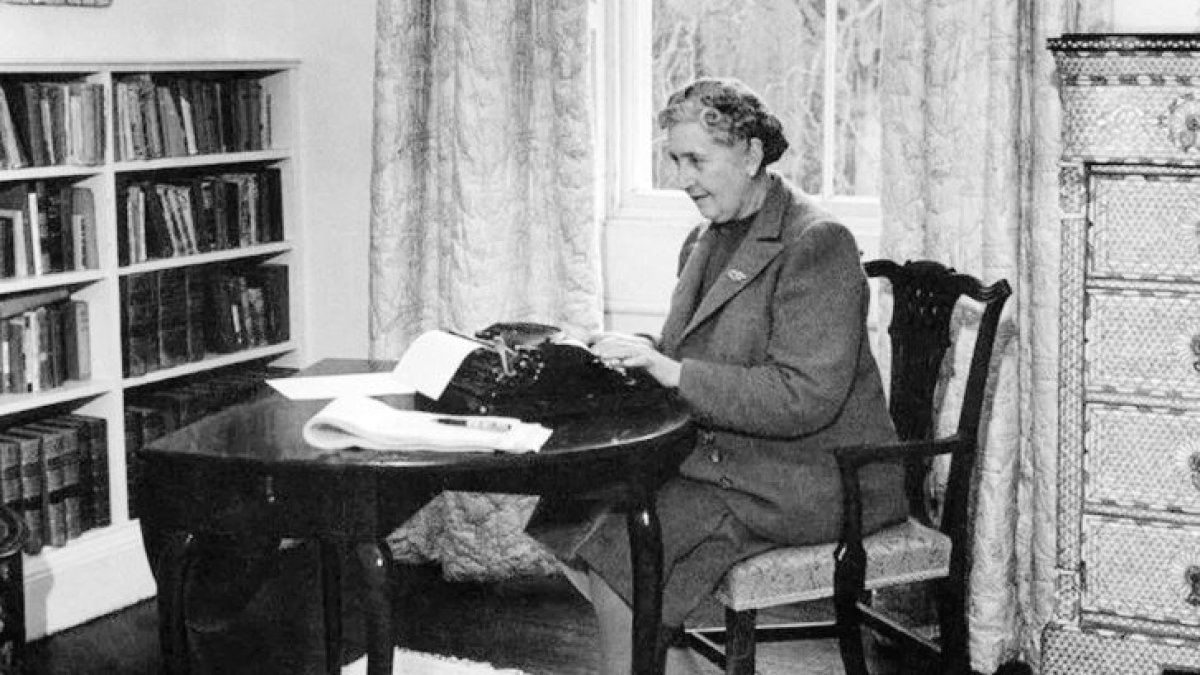 59 yıl sonra ırkçılıktan temizlenmiş Agatha