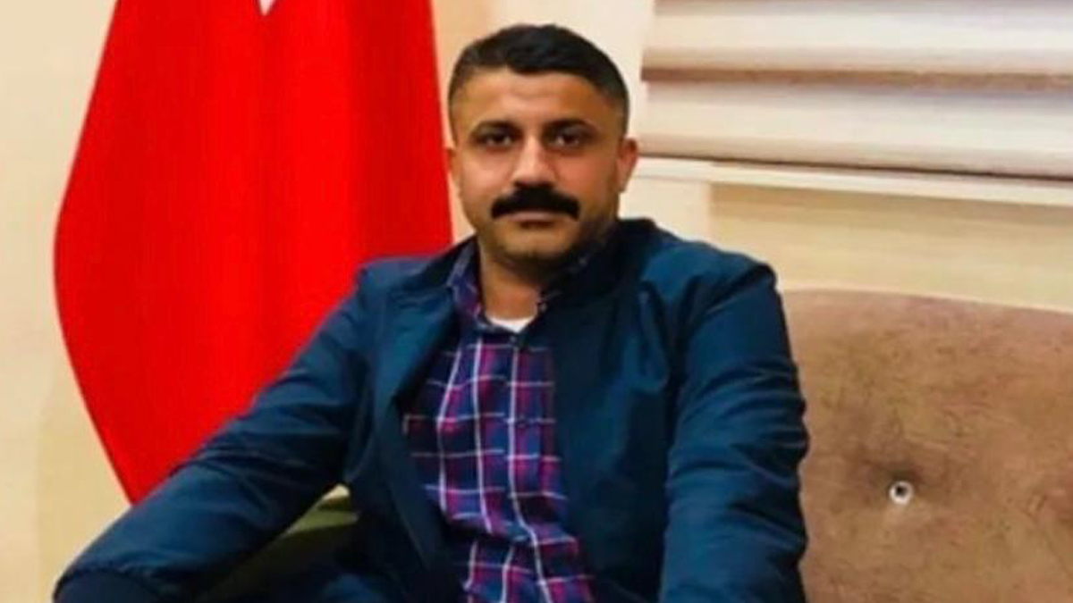 Evinin önünde silahlı saldırıya uğrayan muhtar öldü