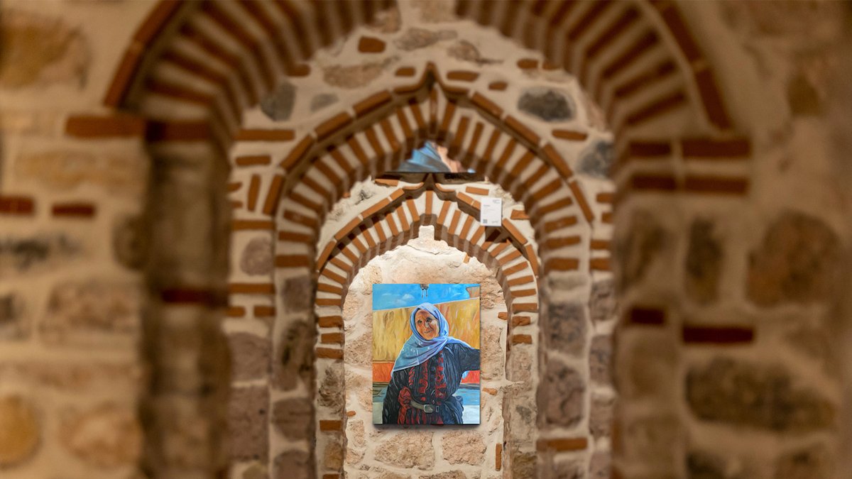 Ressam Ayşe Betil 'Urfalı Kadın' tablosuyla Londra'daki sergiye davet edildi