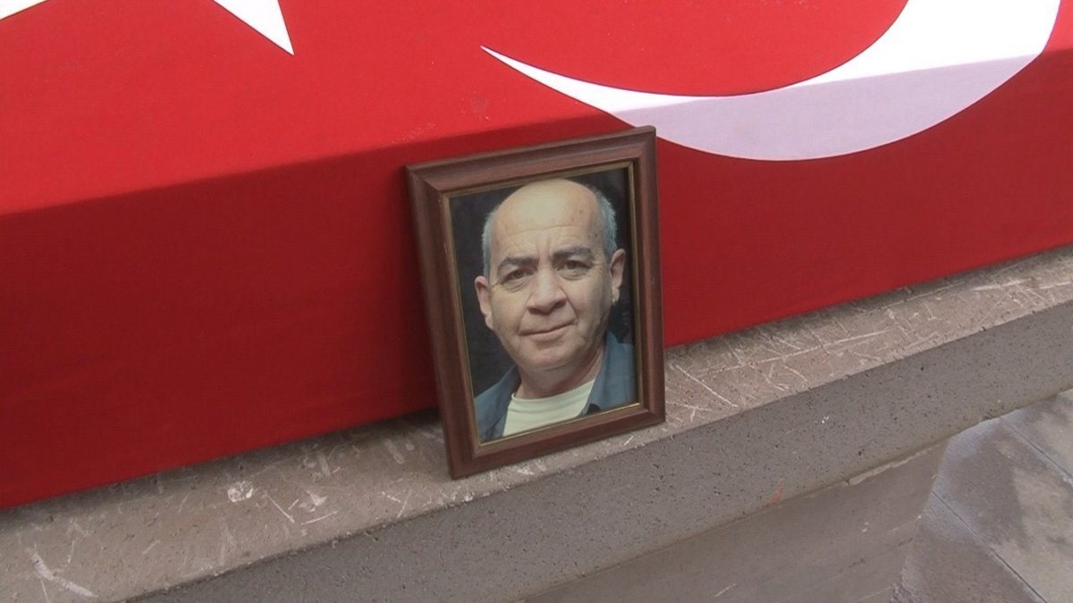 Usta sanatçı Köksal Engür son yolculuğuna uğurlandı