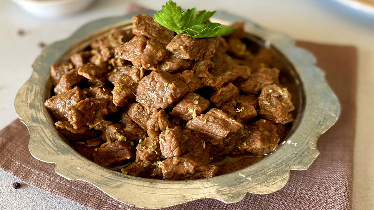 İftar sofrasına etin lezzetiyle damga vurun! Yıllardır yanlış teknikle pişirmişiz: Bunu içine ekleyin etiniz lokum gibi olsun